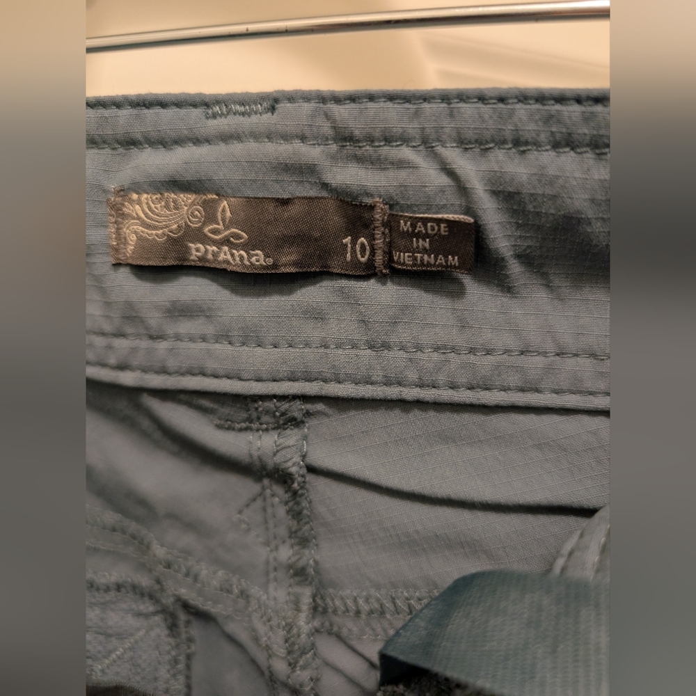 Prana Women's Size 10 Capris - Picture 3 of 9